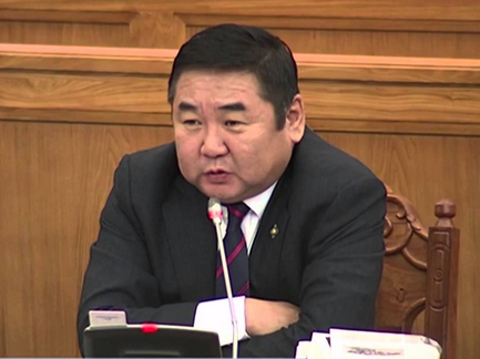 Шууд: Д.Ганбат: МАН хулгайгаа л НУУЦ-д авч байна. Зовлонгийн хурдан нь гэж бий. Одоо асуудлаа хурдан нэг талд нь гаргах хэрэгтэй